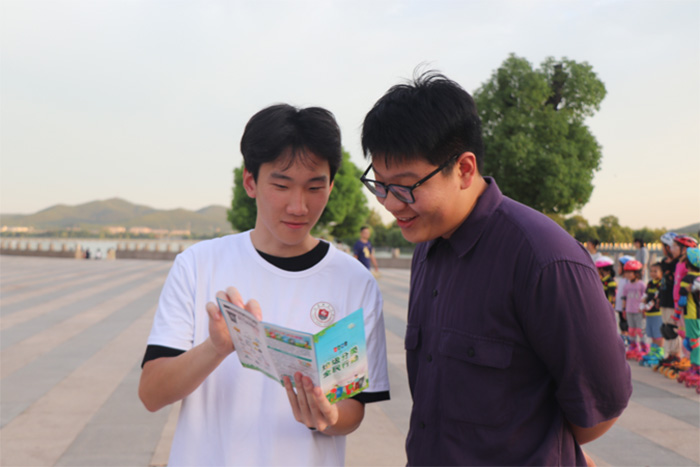 ������������У����I(l��ng)��̼������