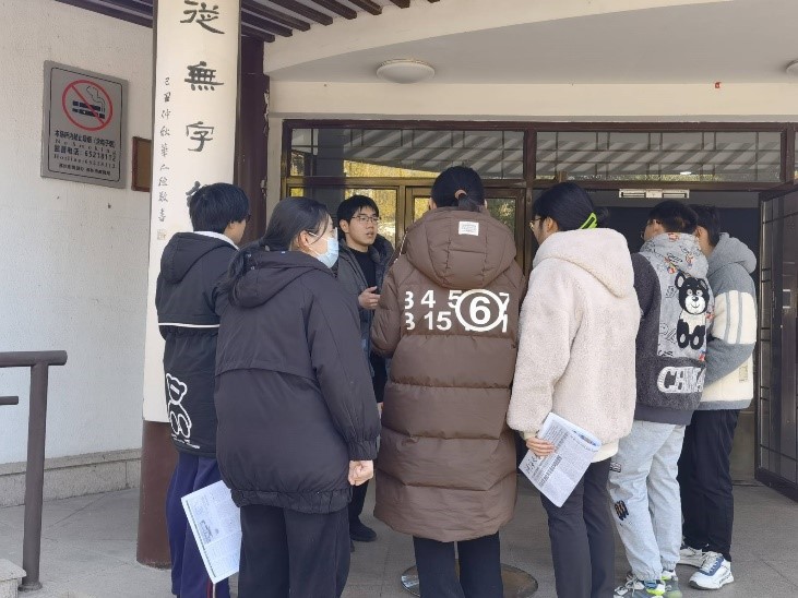 �K��һ�������Ӻ������Ͼ����_չ���v