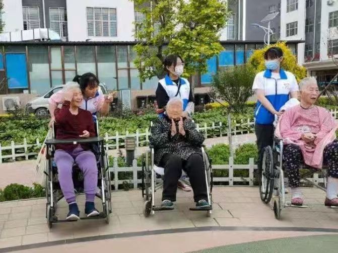 �ӱ���W(xu��)���`�F���������_չ�B(y��ng)���o��T�{(di��o)����