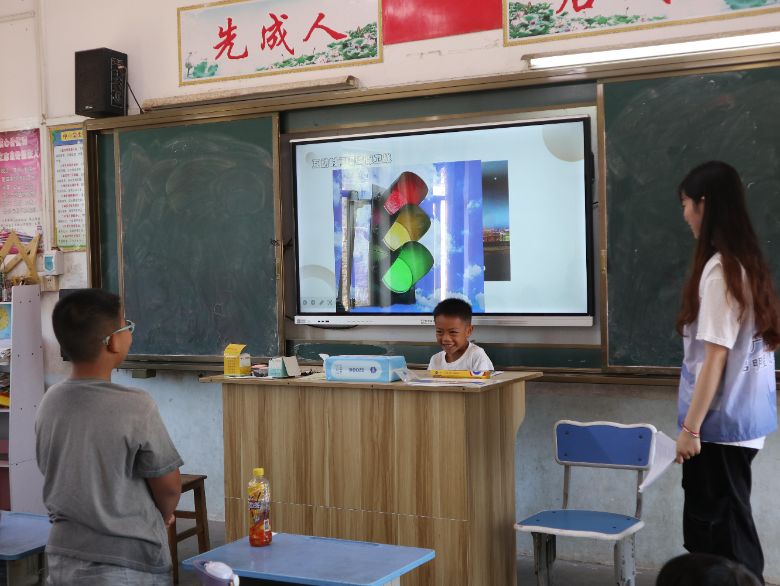 �����������l��֪�R�x���l�壬�Ļ��c��ͯ��