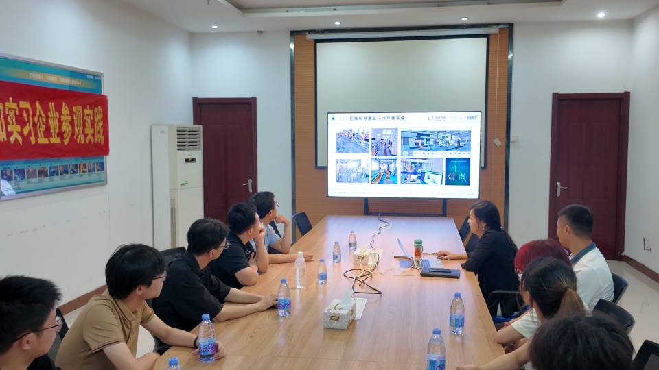 ���ǽ�ģ��ͻ�ƣ��ǻ�У�@���²ʡ���Ӌ�ŌWԺ��ʏ���С��Ŀeվ��������������`�F�