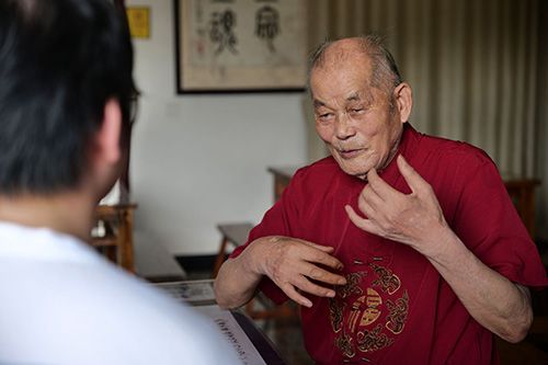 ǧ��ƤӰӳ���ģ����zн������^������W���`�F�{�мo��