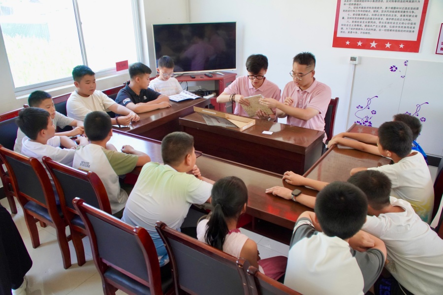 ���`�M�Еr���î��a��ͯ���������L����W���`��c�������A������y�Ļ���ʢ��֮�s