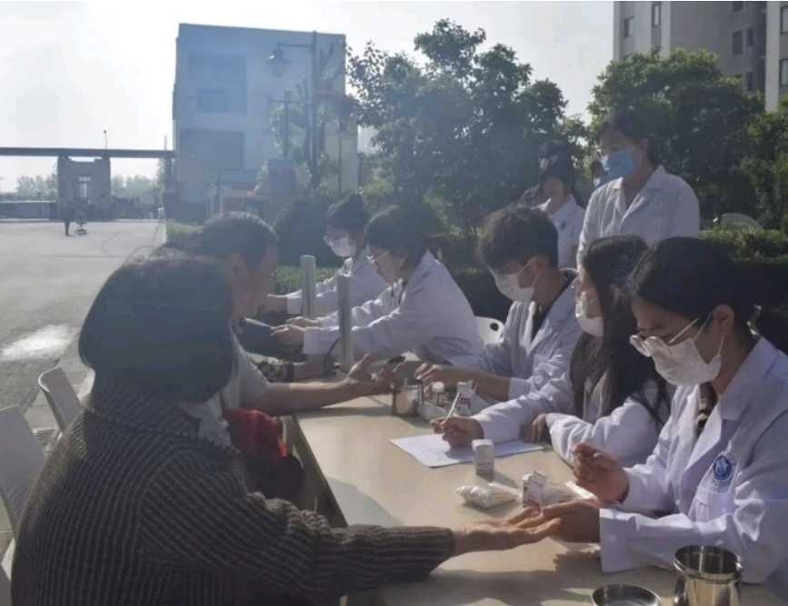 �t(y��)�����l(xi��ng)ů���ģ���������(w��)�`����