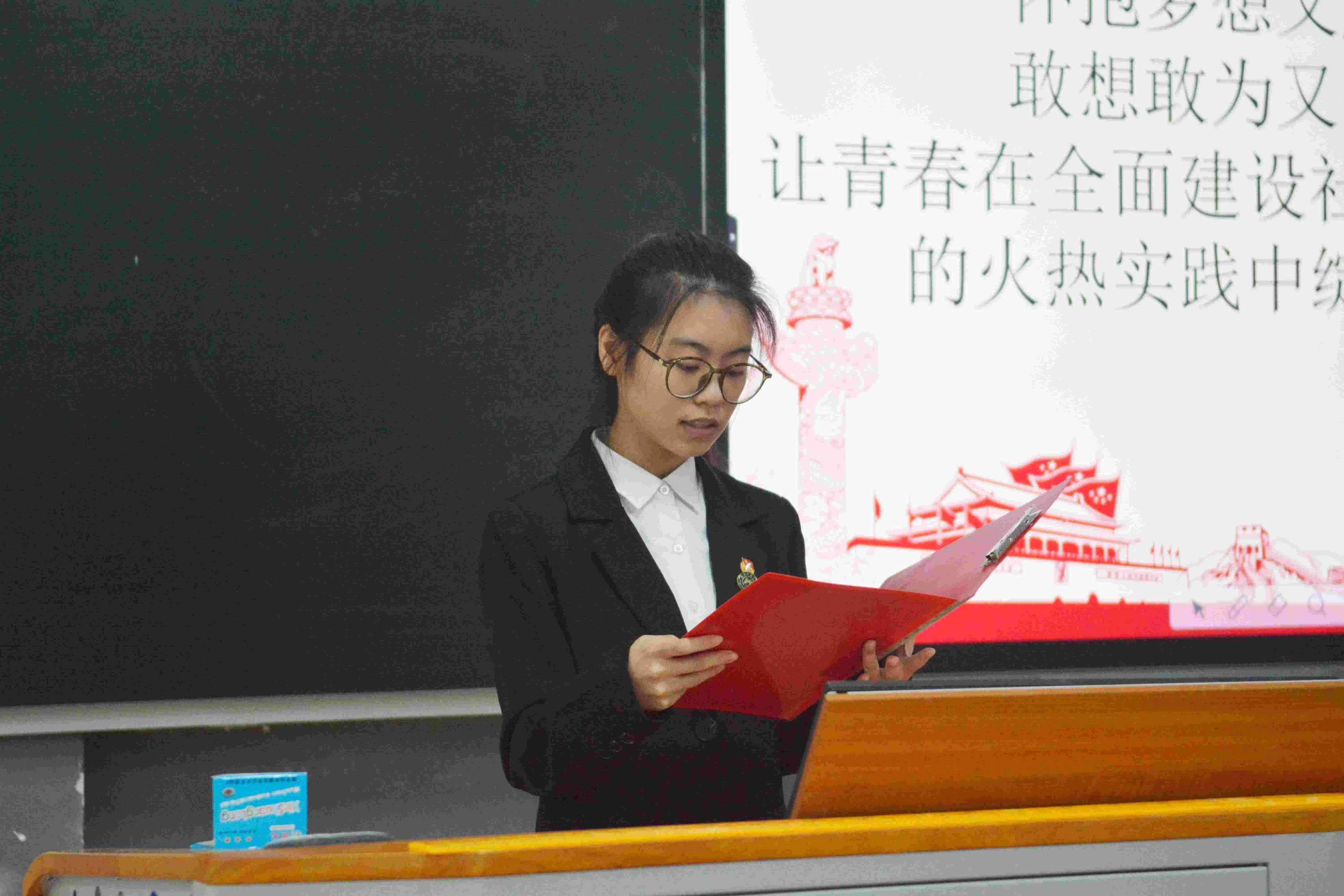 ���ώ�����W���_�WԺ��ʮ���ڡ����h�FУ���̎�����ϵ��У�_չ��һ�΍�λ��Ӗ�n��