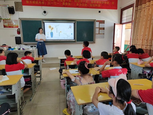 �������ഺ���������L���������ώ�����W(xu��)����Z�W(xu��)Ժ����һ�W(xu��)У����������`�F�_չ���������n��