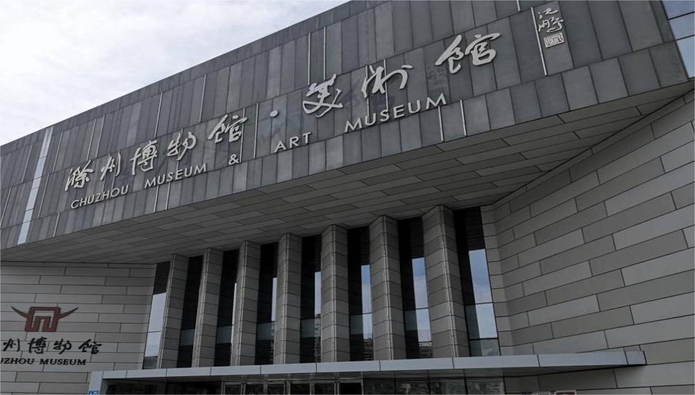 �p�ɕr(sh��)�������Ă���