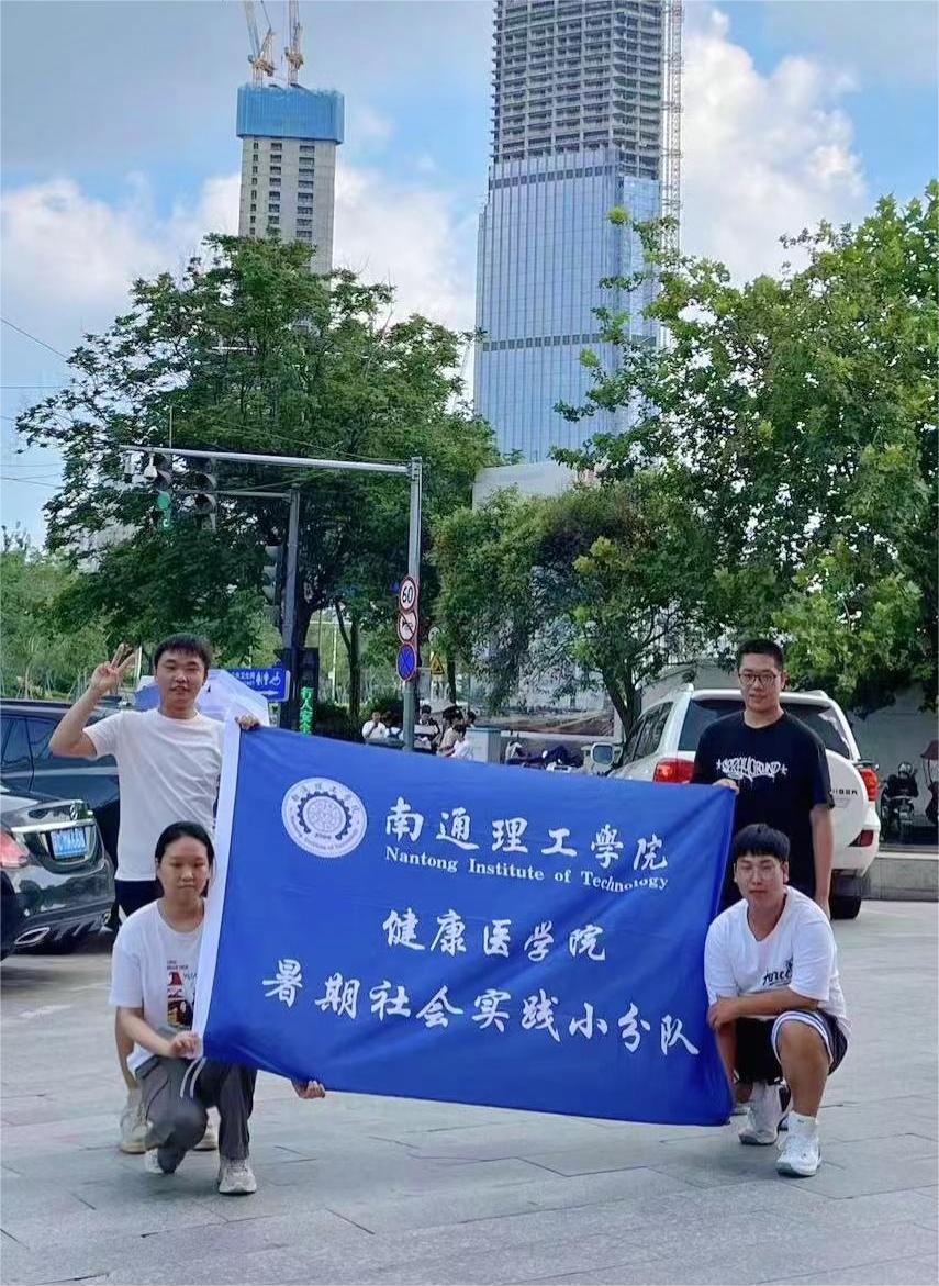 ����У�@��