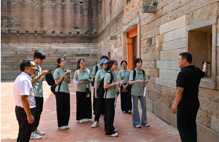 ���}�Ϯ��l(xi��ng)�x�����҇�������00���W(xu��)���ԡ���Ұ��֮���w�����A���干ͬ�w���Ěvʷ�⺭