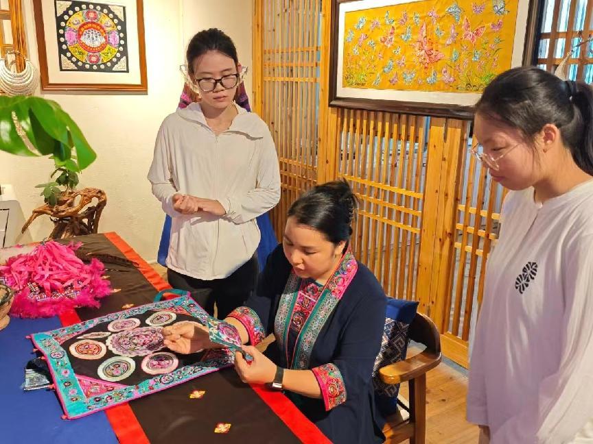 ���з��z�Ļ��������l(xi��ng)�����d�����V��������W�z��d�l(xi��ng)�{(di��o)�ЈF�ǰ�������������οh�_չ�{(di��o)��