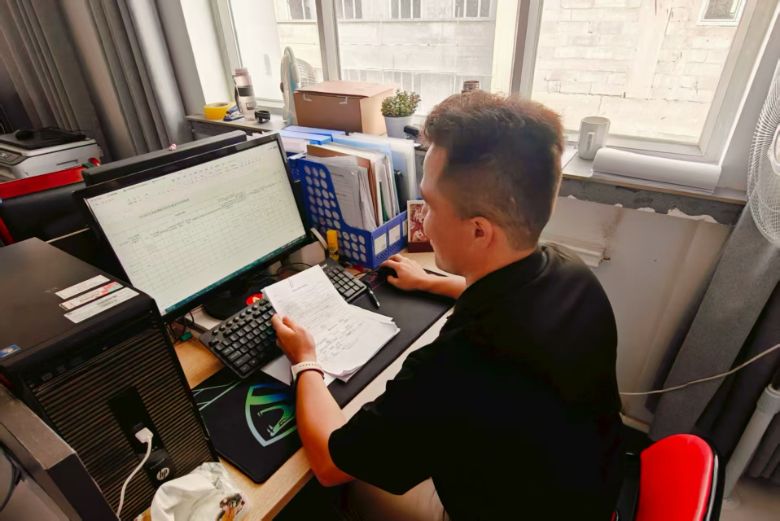 �ഺ����̎�����A�`�ĈF