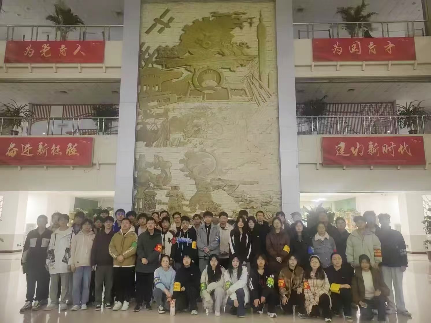 �б���W24070142���F�ջ��<�ഺ־Ըͬ�У����^����Mӯ>