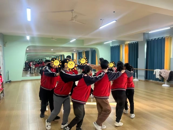 ��ӯ�����������Ⱥ�w����б��_֮��