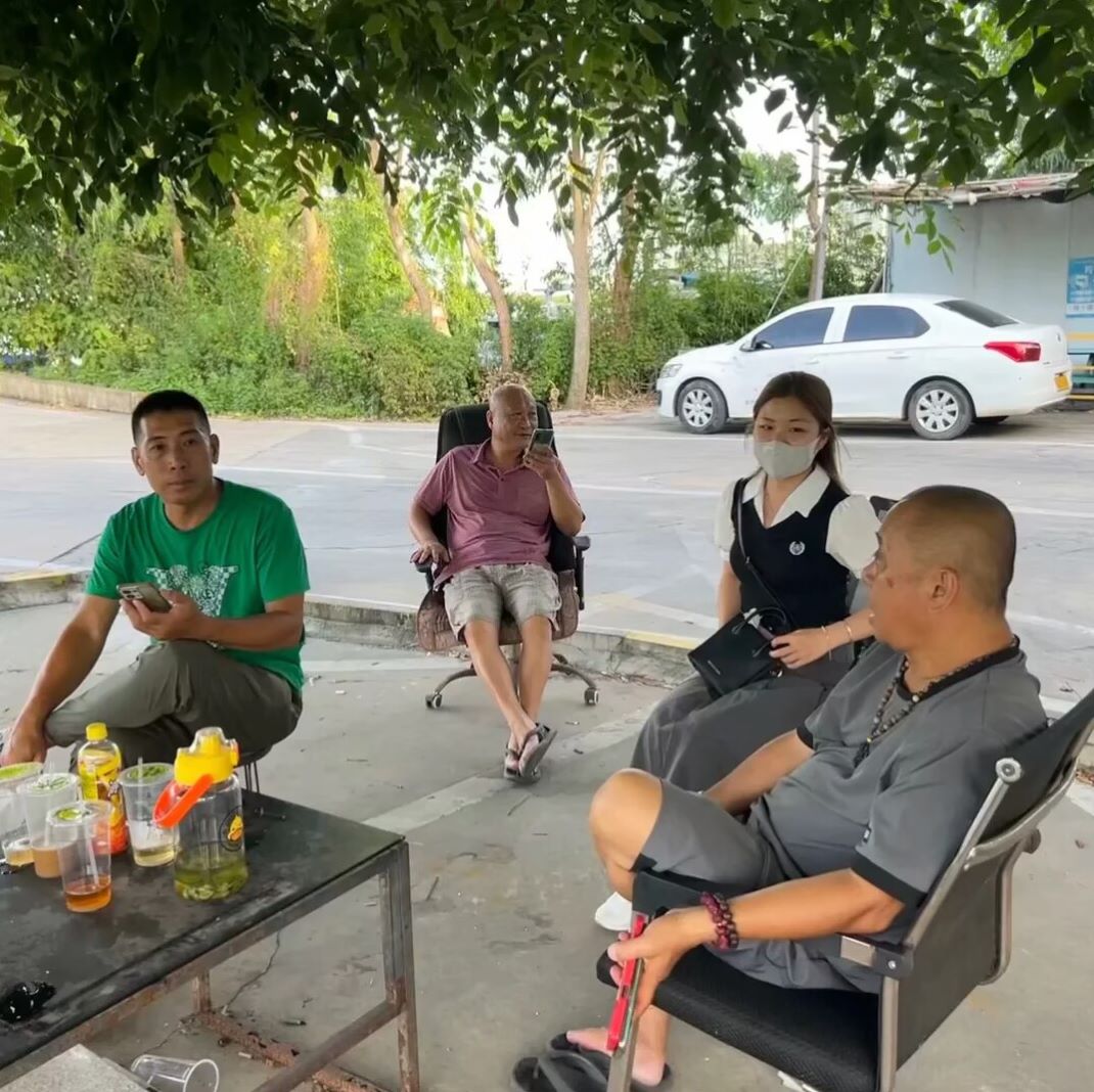 �r�g�y�У���ۃ�ֵ ����������������