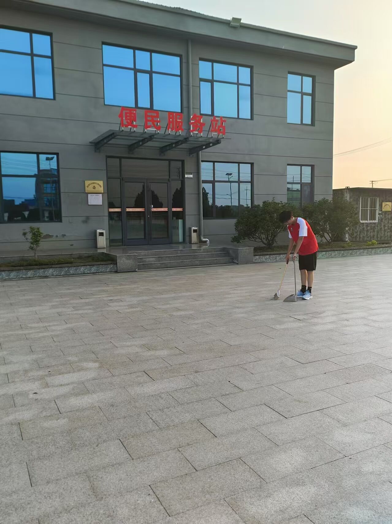 ������ӣ�����Ⱥ�������ഺ�`�з���־Ը�߈F�