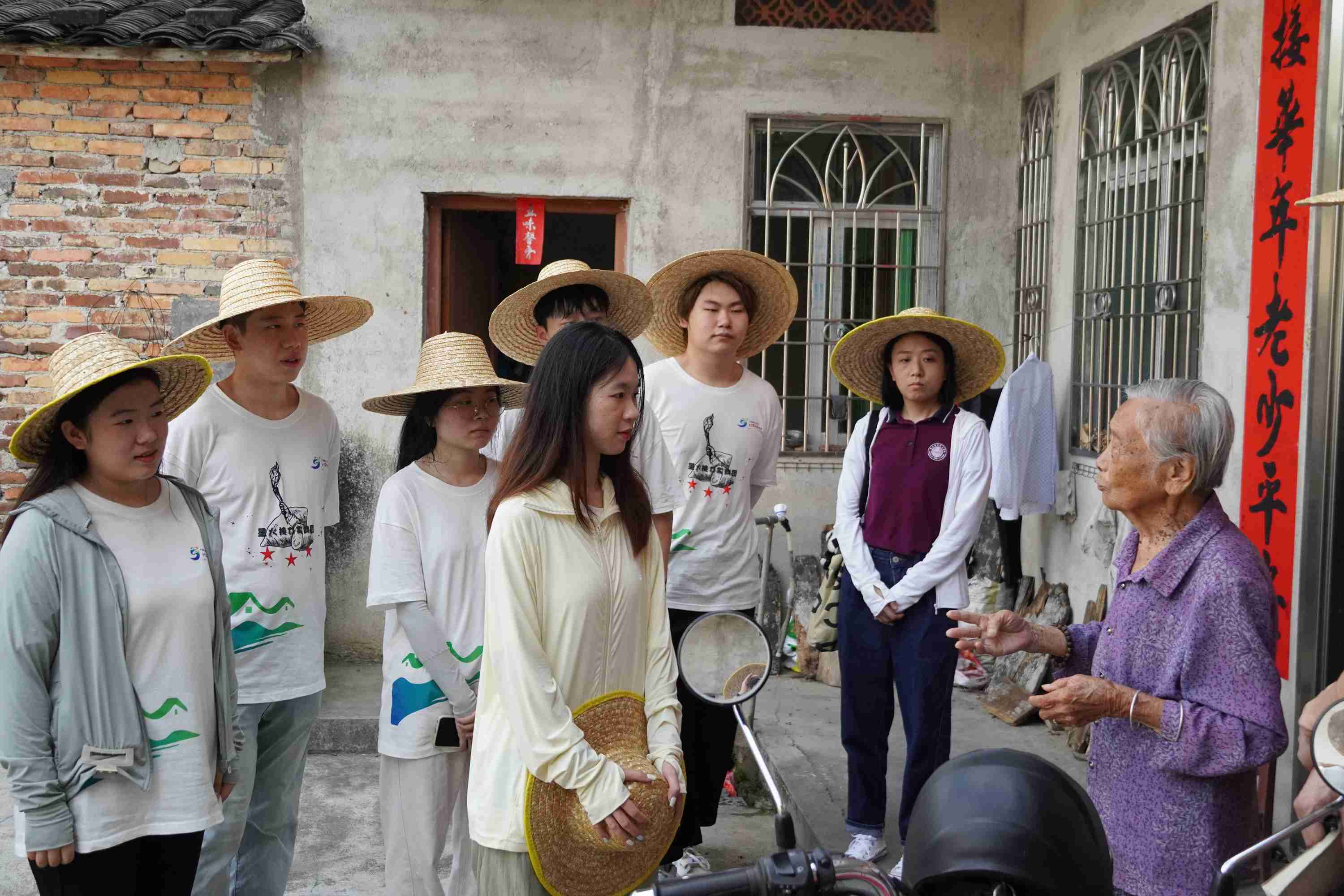 �V�ݳ��������W(xu��)Ժ��ǧ�f����ͻ��ꠣ����������������·���ǻ��ǂ��Y����