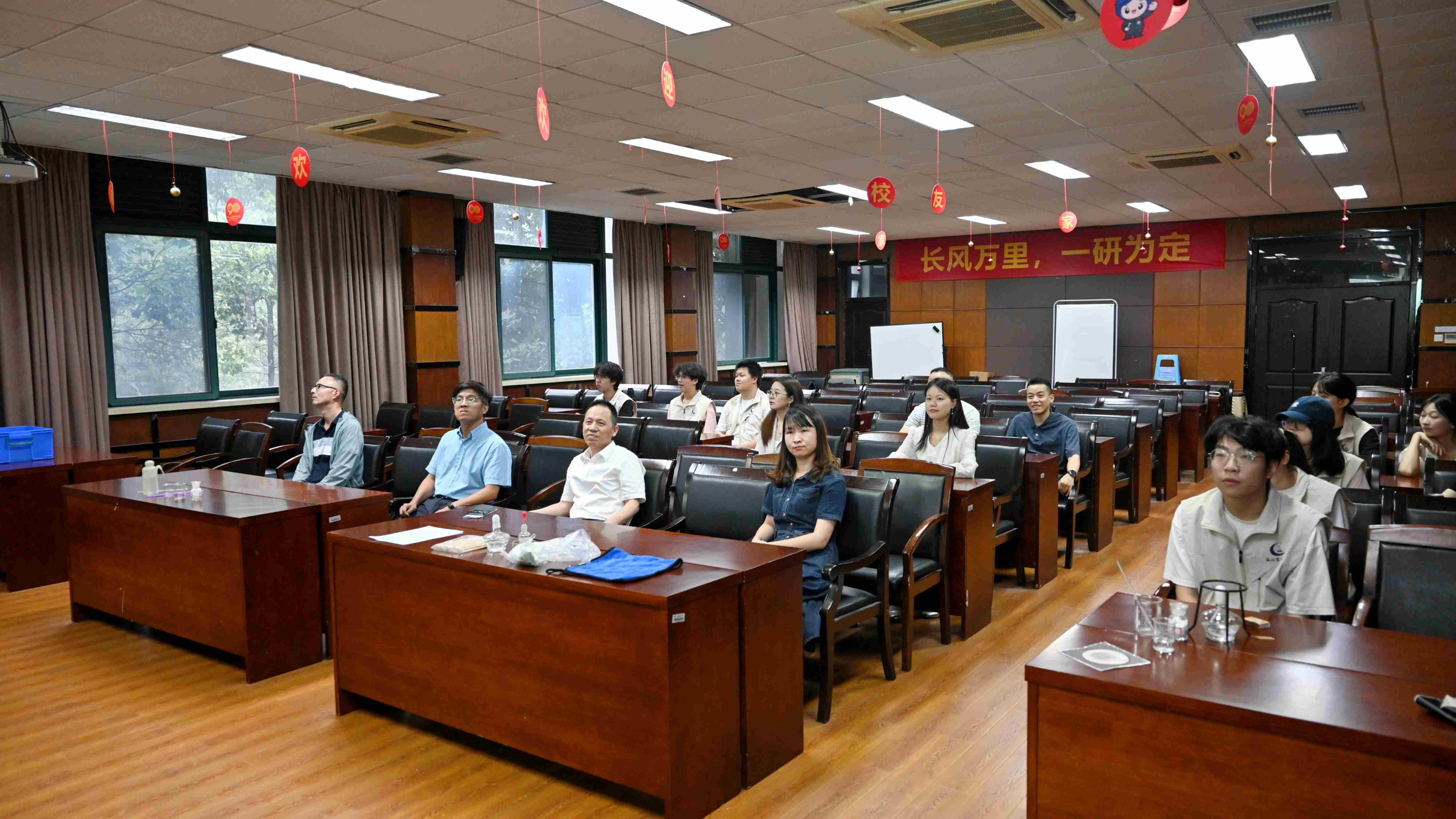 ���ݴ�W(xu��)��У�L��˴�����ČW(xu��)Ժο�������ġ����������(sh��)�`꠲�ָ��(d��o)����