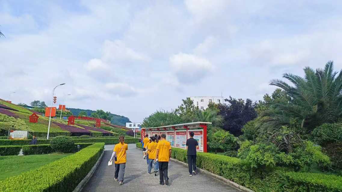 ������˹�oץ���Σ��¸����c��Ȼ