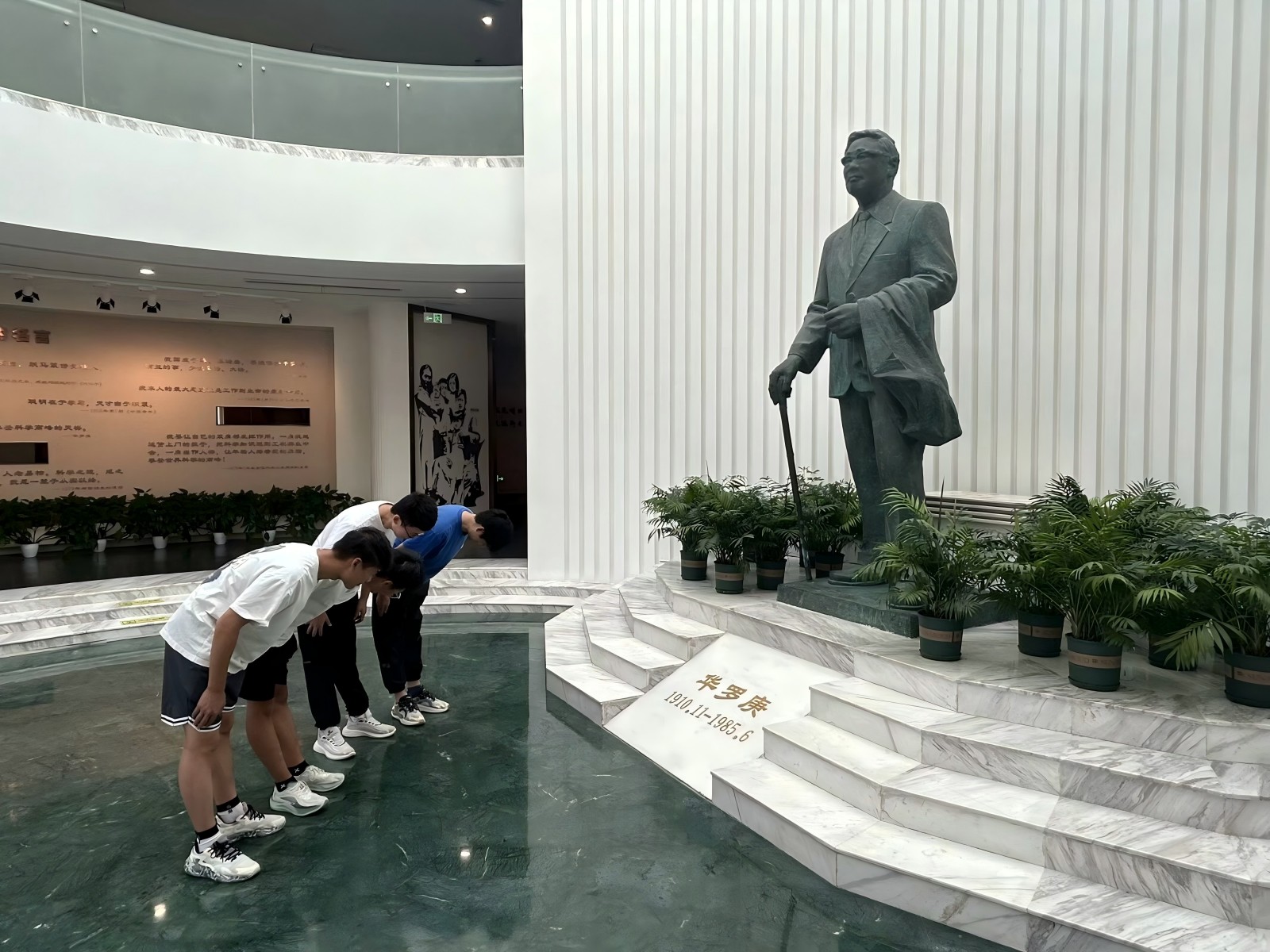 �Ӻ��W�ӽ���̽���A�_�����񣬼����ഺ����