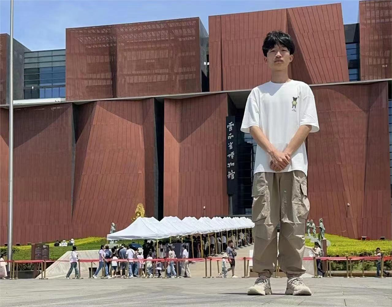 �D��С�M�ɆT�ڲ����^ǰ��Ӱ �˼��(r��n)�zӰ