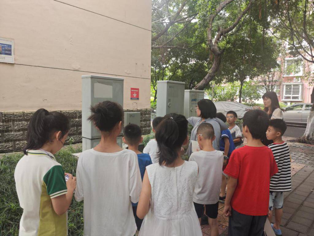 ��ϵ��һ��һС�������o����Ϧ�����á����ɶ�������W������`�F꠸�������^(q��)�_չ־Ը���ջ��