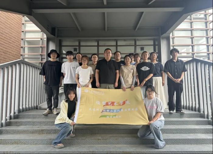 ���\��ǧ�����}���x���z�r������