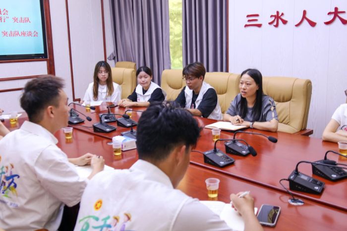 ������ͬ�С�ͻ������ഺ����У�ع������˴��