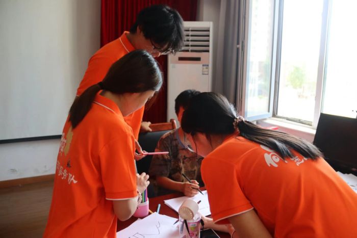 �L���飬������������ɽ�|Ů�ӌW(xu��)Ժ�����տ���־Ը����(w��)��_չ��ͯ�P(gu��n)�ی��`���