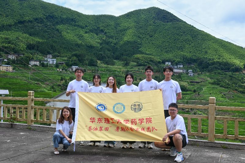 ����(li��n)�������ɫ�r(n��ng)�I(y��)�Ļ����M(j��n)�l(xi��ng)�����d�l(f��)չ���r���