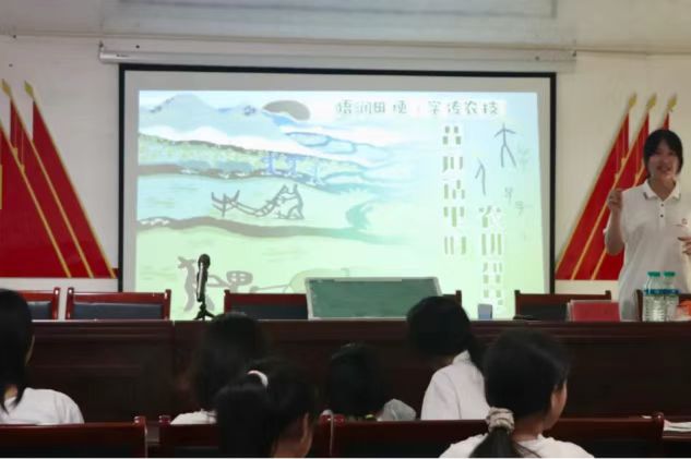 ���y(t��ng)�Ļ���(r��n)?qu��n)l(xi��ng)�� ���Ռ�(sh��)�`�����硪����ͬ�� ͬ�Z(y��) ͬ�С�����־Ը����(w��)�F(tu��n)�ڛ_�^���_չ���y(t��ng)�Ļ��������(d��ng)