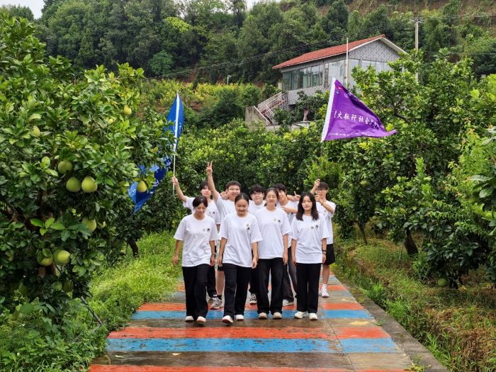 �ഺ���l���s�н�������W�����ǻ��c�ض��c���l�����d·