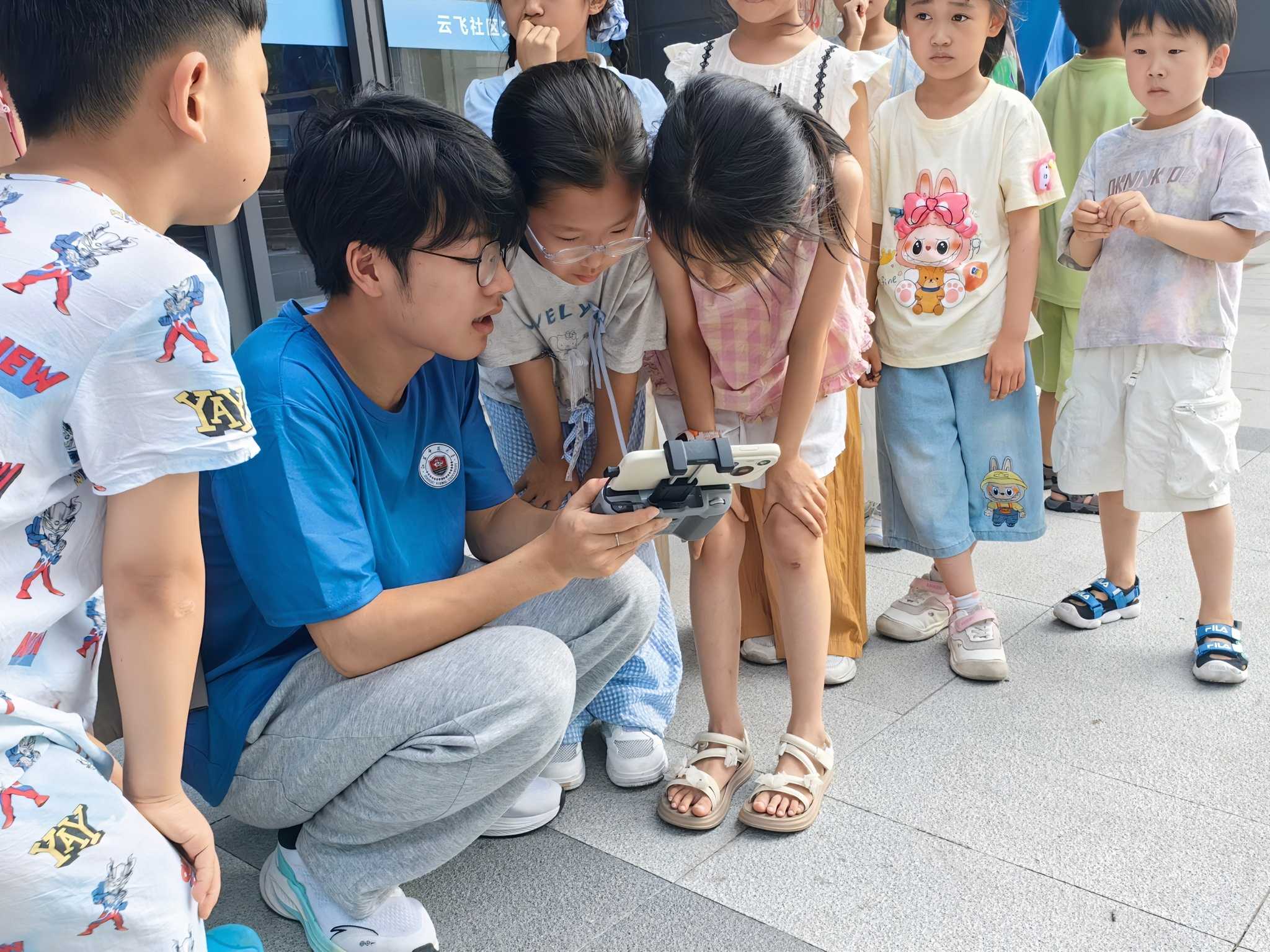 ���K������W�����l��У��ͬ���Lʢ�ģ���S���������L