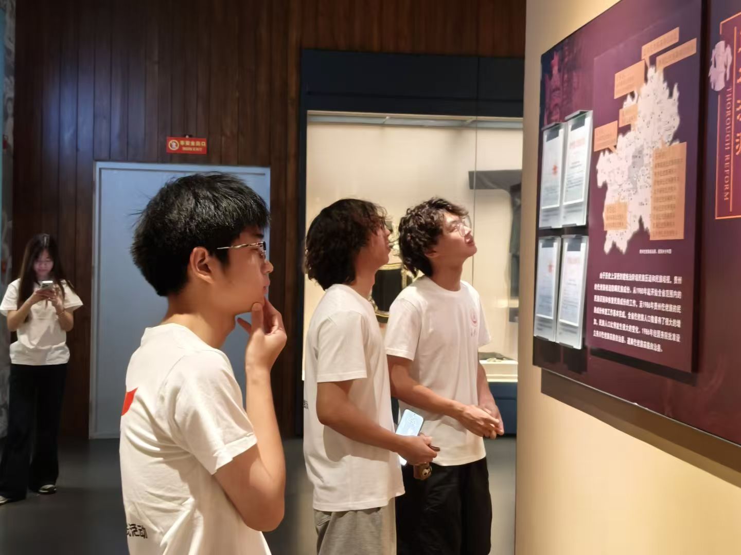 һ�l·�����f�N�L�顪���L����W��ë��ӳ��X������Ⱦ��塱����������`���Y