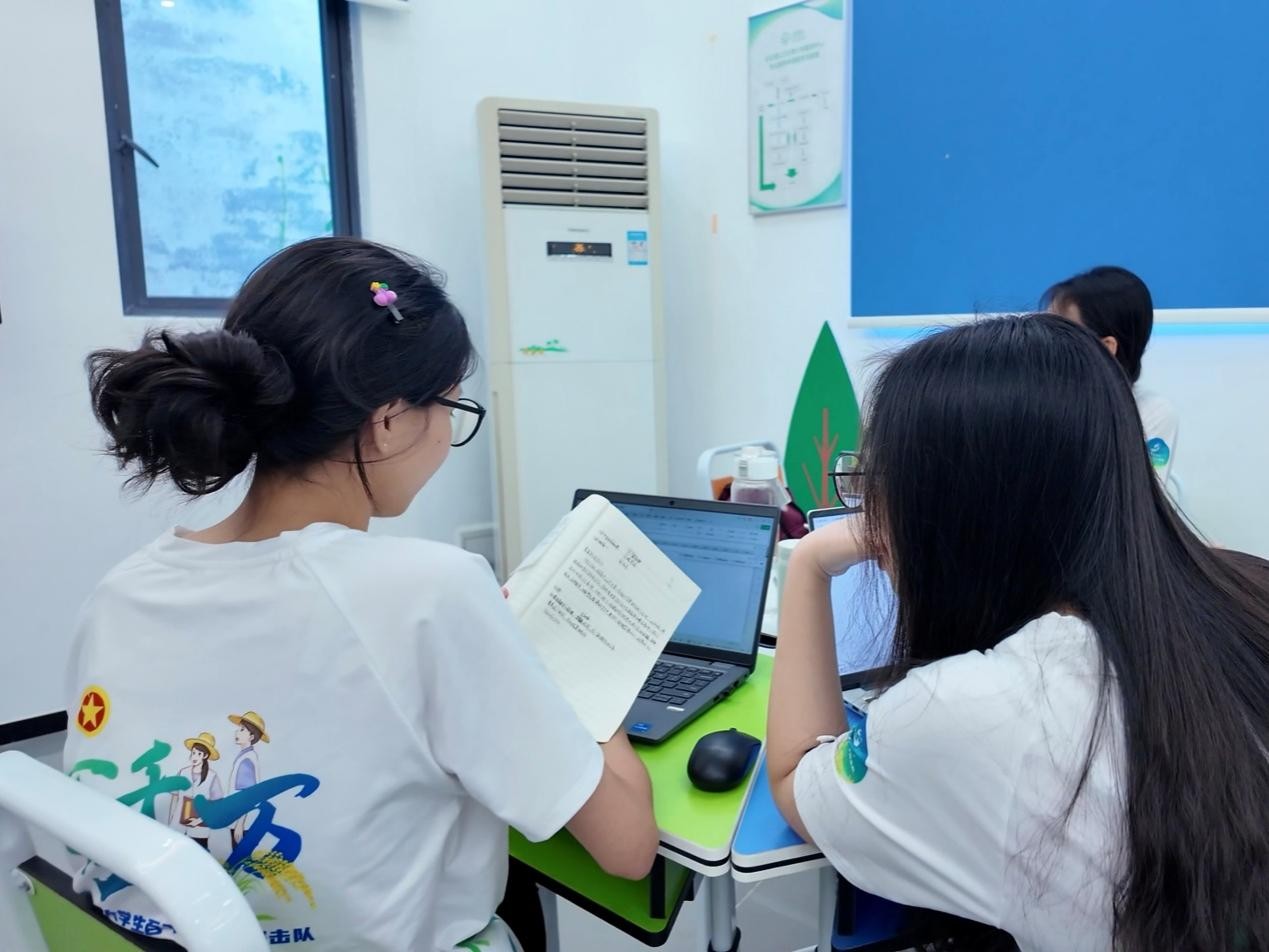 ���ഺ���������ѳ�˯�ķ��zӛ��