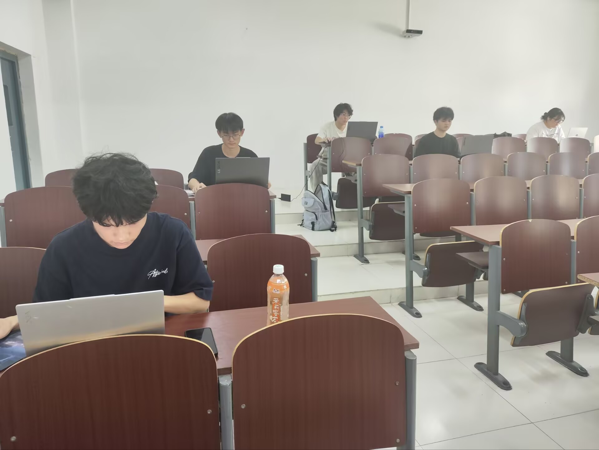 ���L������x��늳��Ј��{��