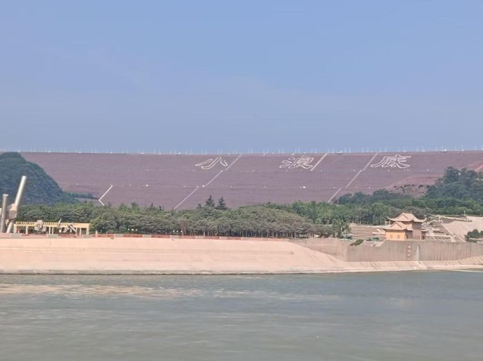 �ӿƴ��о����������l(xi��ng)��С�˵��ЌW���`�����ഺҕ��̽���S�����B(t��i)���o֮·