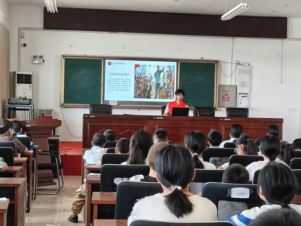 �tɫ�����M(j��n)У�@����������(r��n)����