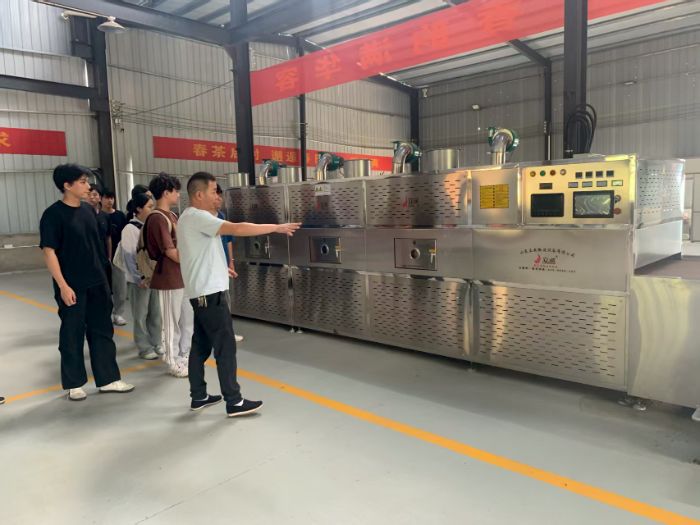  ����볚���ɽ�����ഺ�x���l(xi��ng)���d