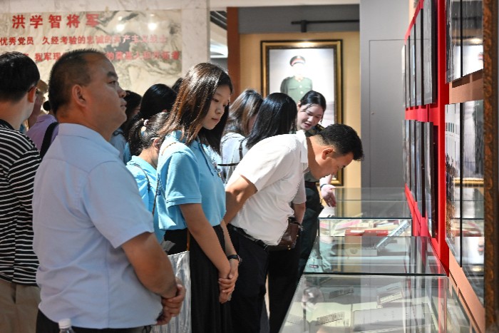 �Ӻ��W�������l|׷���tɫ���E���s�m��ʮ�s�⡪���F��_չ�tɫ�����c�l�����d���}���`