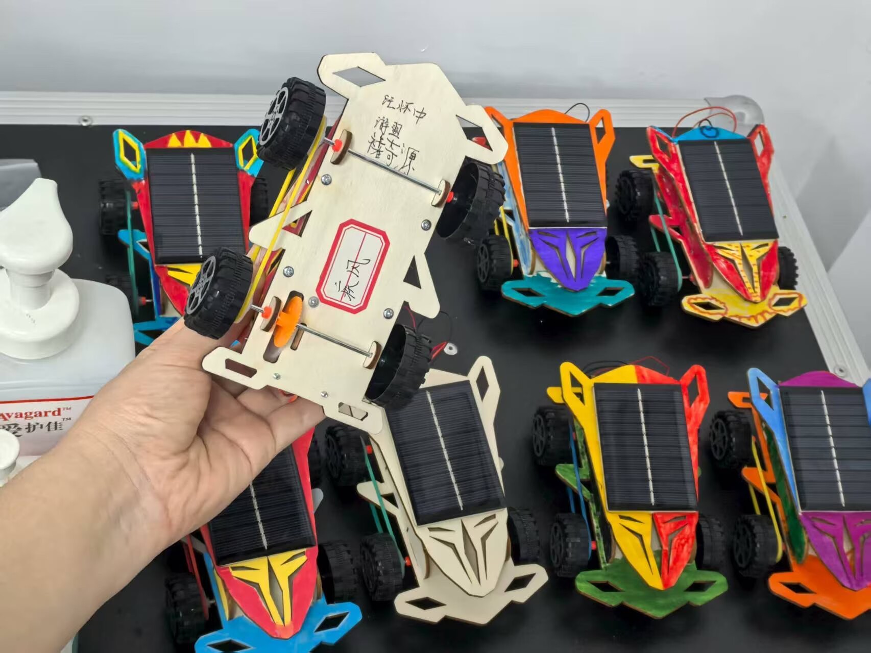 ֪����飬�߲�ͬ��