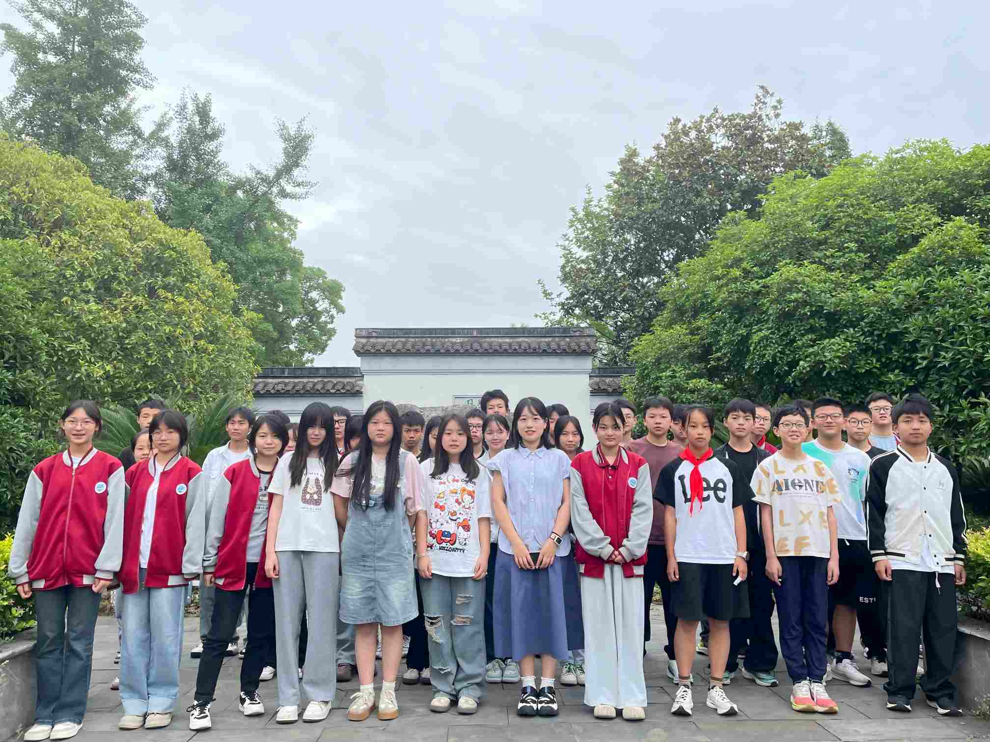 ǧ����L�`���ģ�ɽ������m(x��)���顪���Ͼ�������W(xu��)�W(xu��)�ӿ�Խǧ���ط��Ĵ�֧�̌W(xu��)У�����W(xu��)��