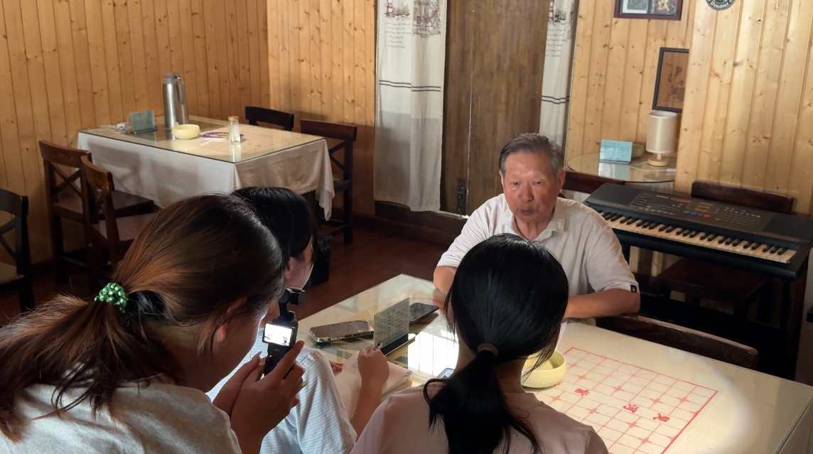 ��������£� ��Ӱ�����ʮ�꣺�������c�Ɖ�ƤӰ�Ĺ�����Z