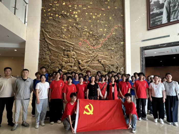 ���ϳǽ��W(xu��)Ժ�_չ���t퍝�ɣ�� ͯ���L�l(xi��ng)Ұ�����������`