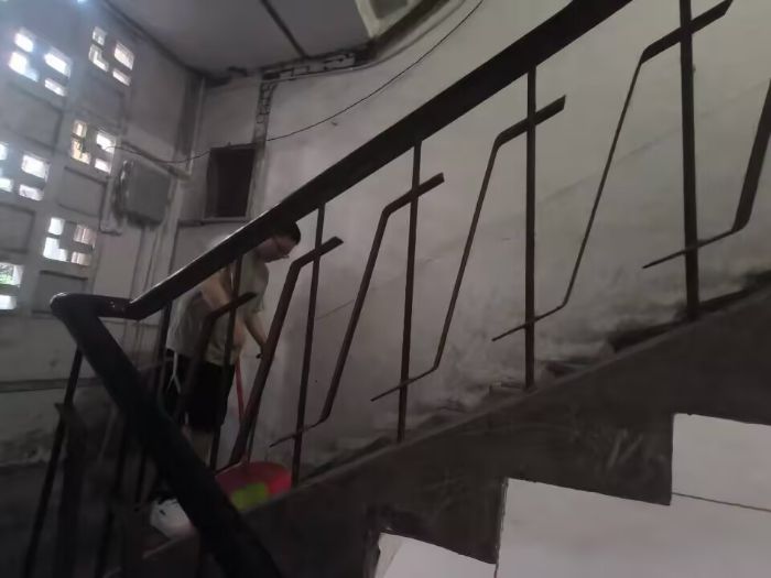 �坍�҈@����ȫͬ�С�������ʯ�ʹ�W(xu��)�W(xu��)�Ӹ����R�к���^(q��)�_չ�h(hu��n)���l(w��i)�������c��ȫ�[���Ų���(d��ng)