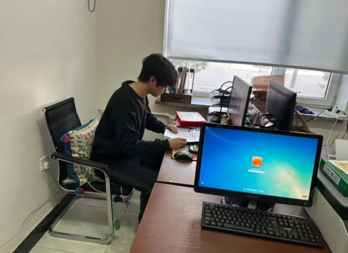 �ഺ����ע����Ӷ�Ԫ���`��������