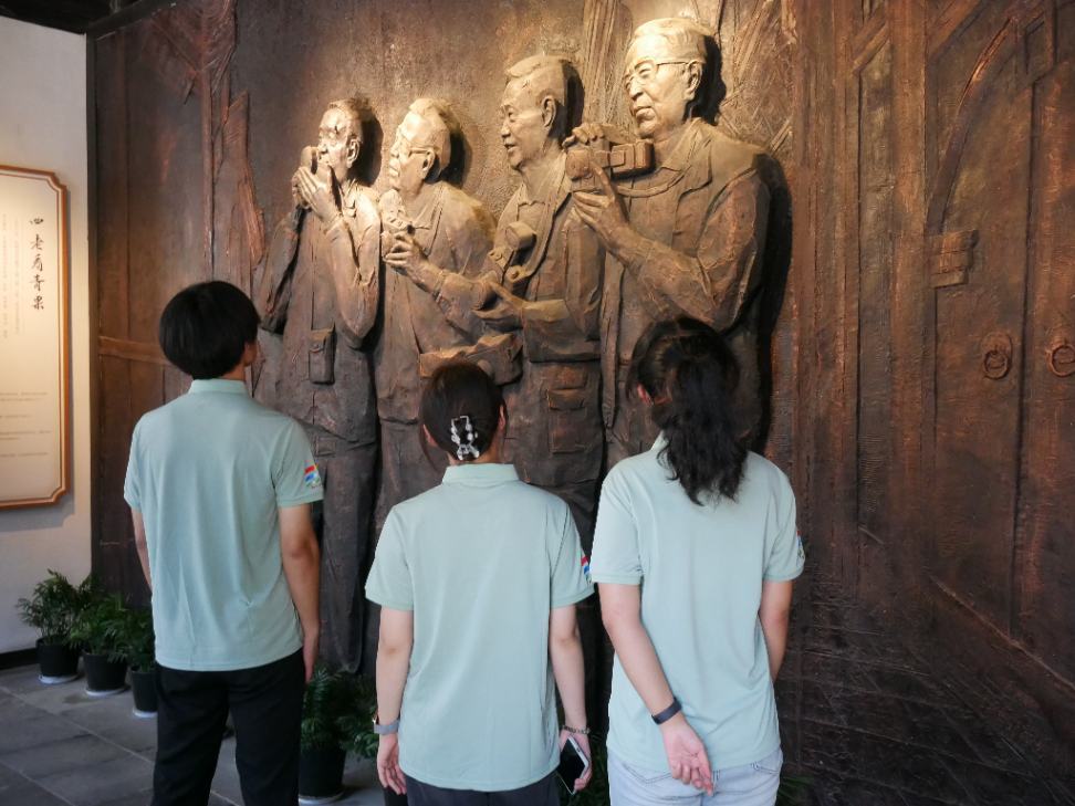 ��̤���\�Ӱ������}�����������������l���ڌ��`֮���\���Ļ�̽�L