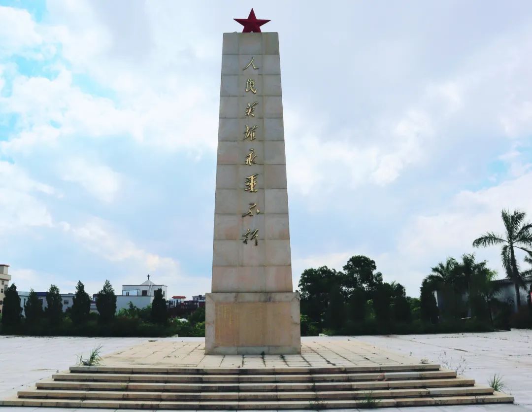 �s�m�tɫѪ�}���ഺ�����t��·��н��������ӻ�