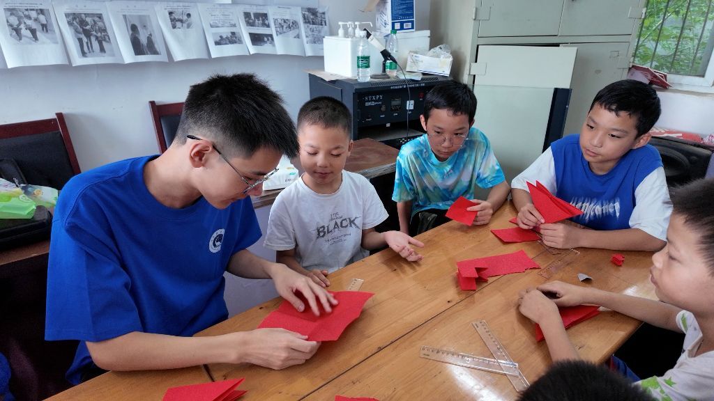 �ɶ�������W(xu��) ������ͯ��(m��ng)�� ��(sh��)�`�F(tu��n)�н��У��ഺ�����L���l(xi��ng)�����d �����S�D����