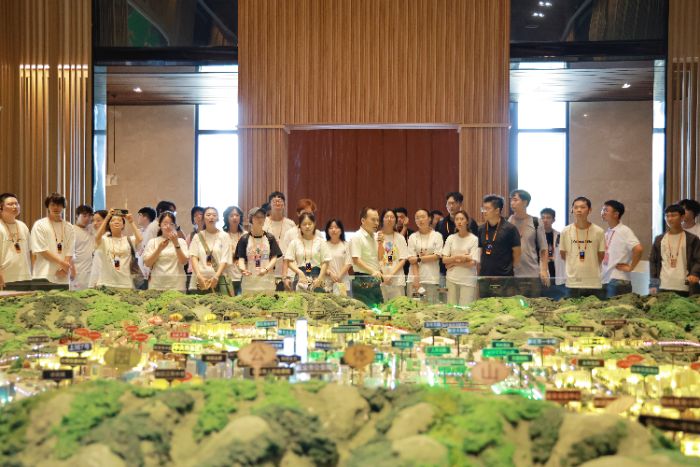 ���ӳ���ģ���н������������Ƽ���W����Ӱǰ�С��tɫ�����L���`�F���M�Ӱ�