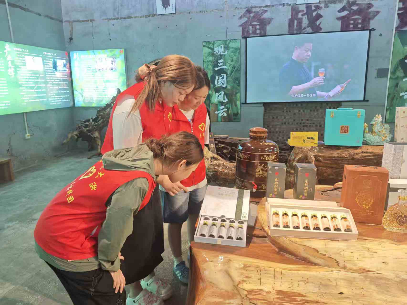 ���K������W(xu��)���ټ����Z(y��)���F(tu��n)�(du��)���F�ݰ���կ���_չ�{(di��o)�� ����̽������ɫ�ںϡ�·��  ����������կ���d